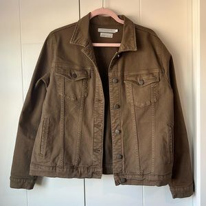 Light weight brown denim jacket in perfect condition